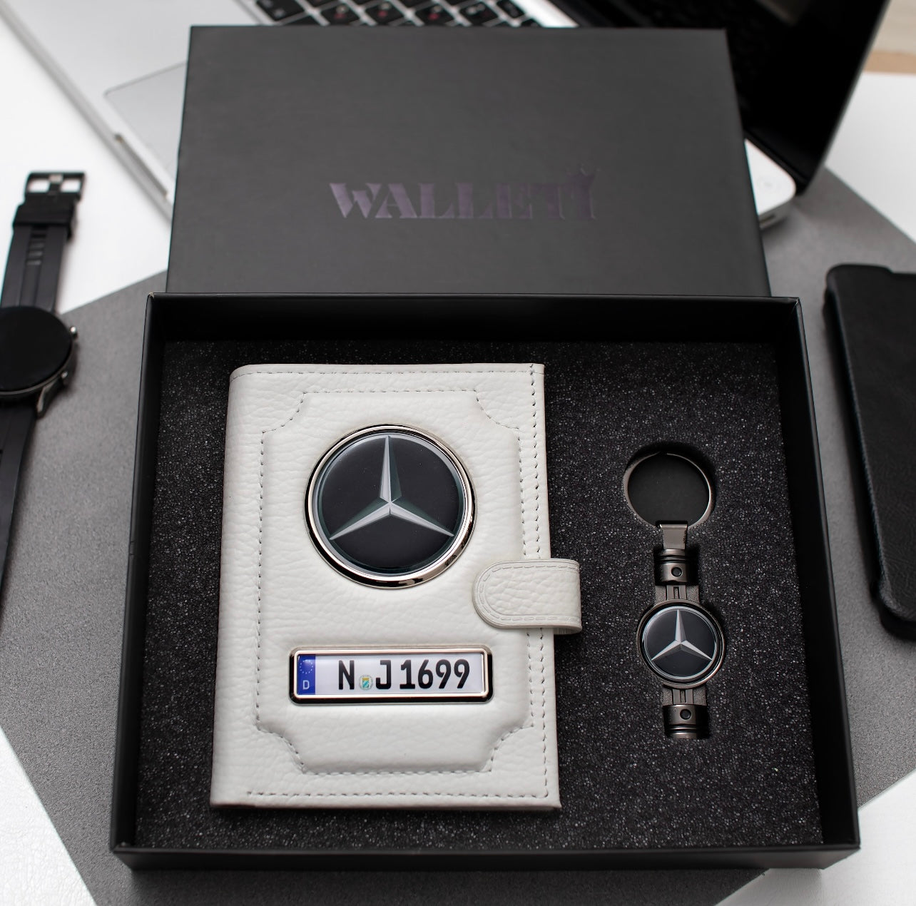 Set: Portofel + breloc+cutie