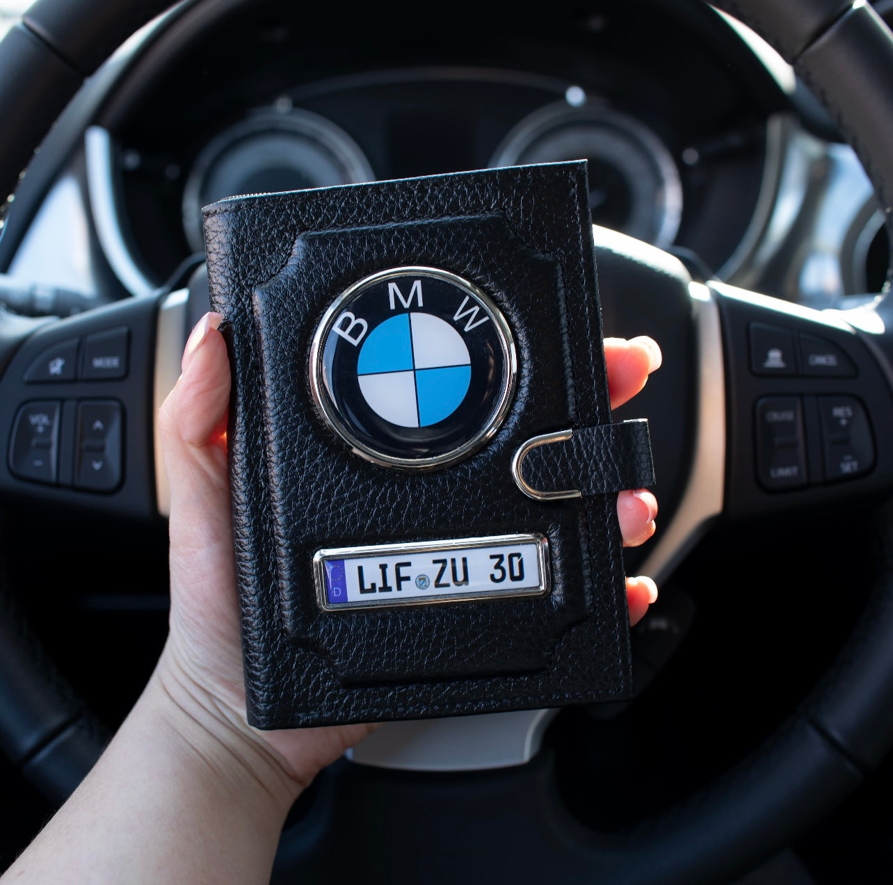 Set: Portofel + breloc+cutie